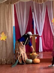 Игровая программа «Осенний листопад»