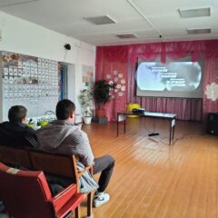 Служили два товарища